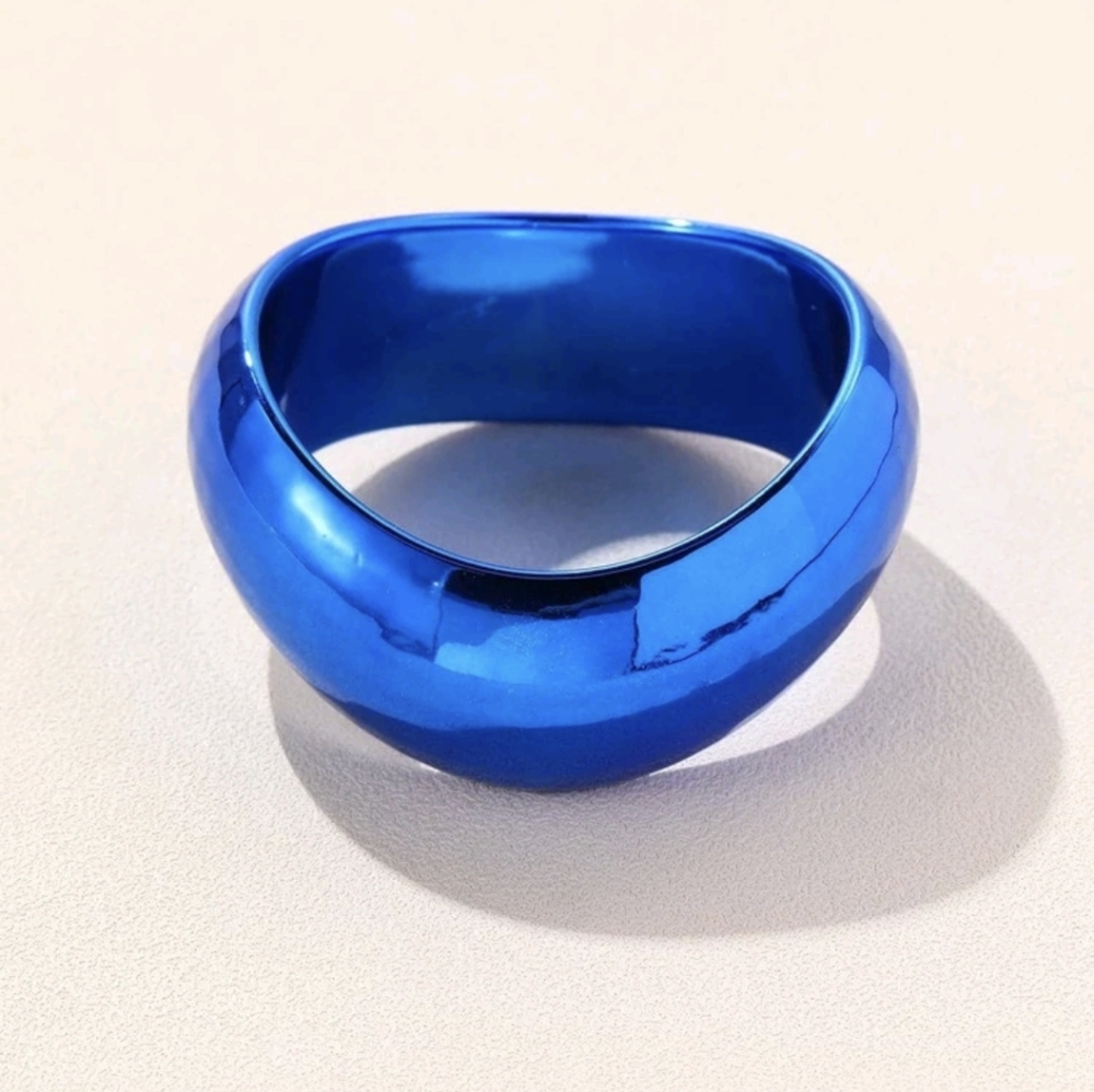 Minimalist Bangle